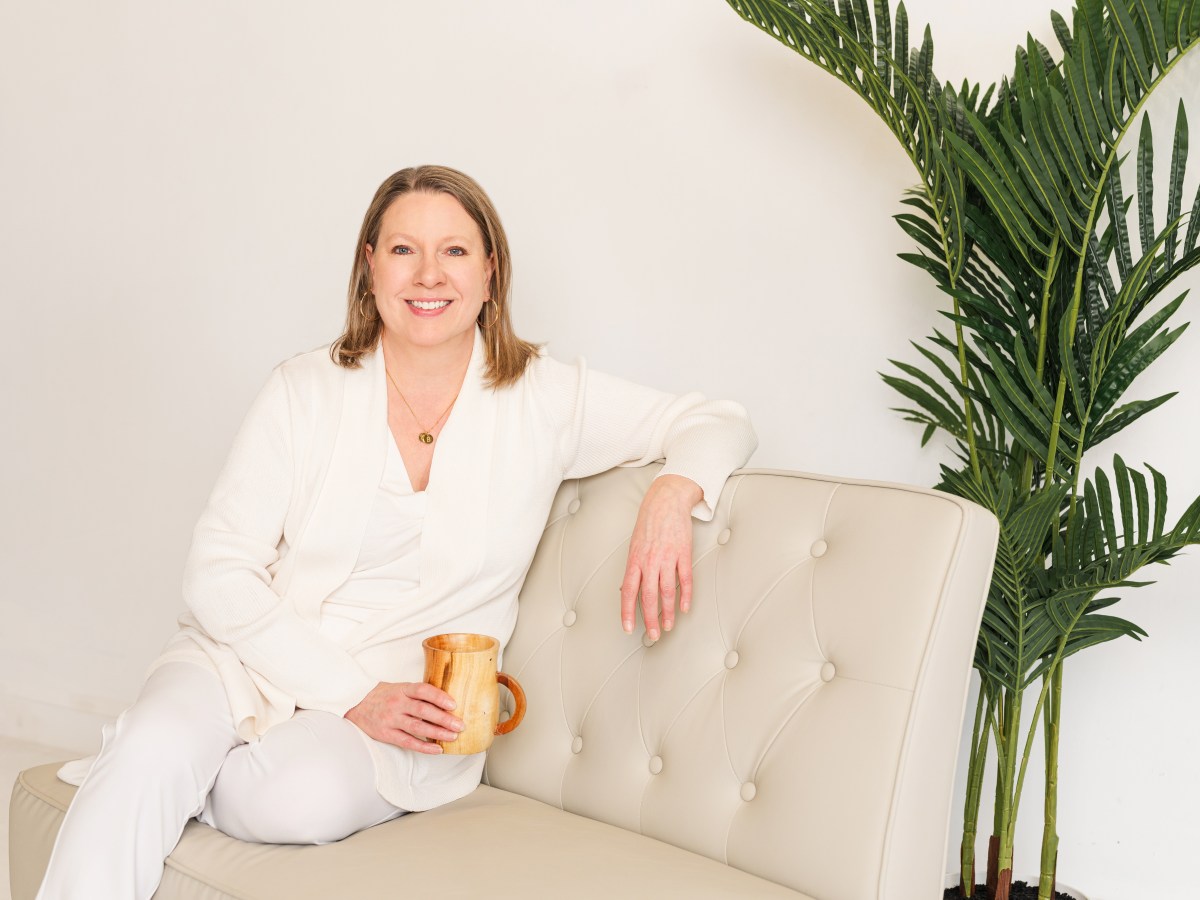 7 Ideas to Help Maximalists Keep the Clutter at&nbsp;Bay